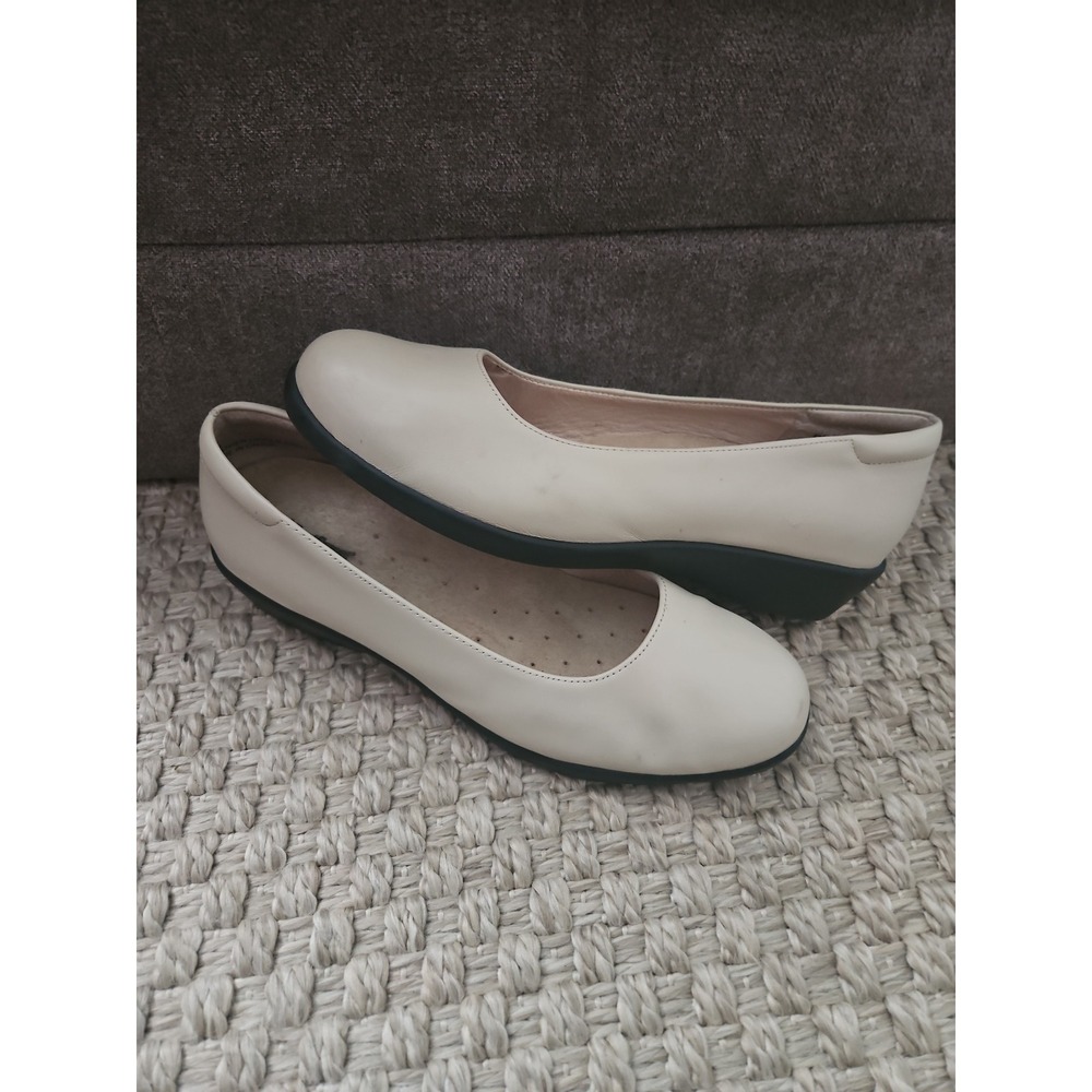 FootSmart Women's Bone Leather Comfort Wedge Pumps – Size 7M